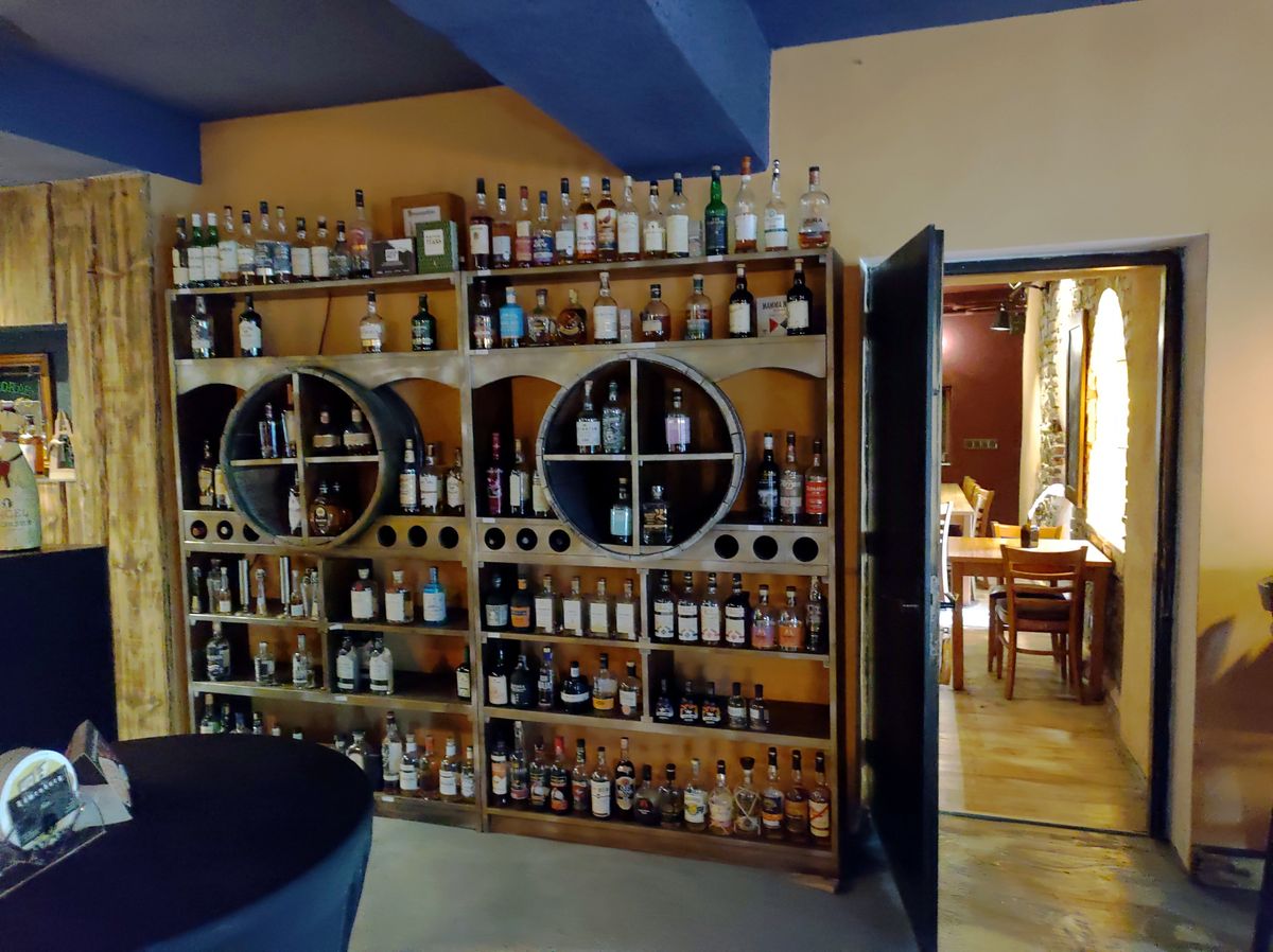 Löwenburg Herchen Windeck Whiskey Bar
