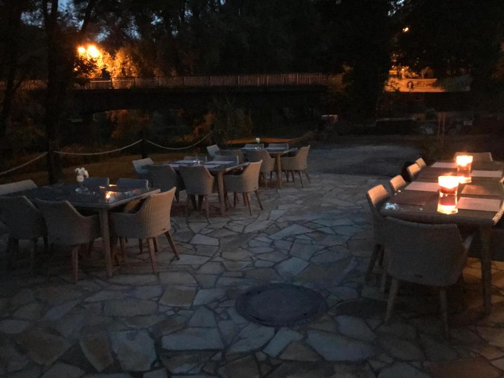 Löwenburg Herchen Biergarten